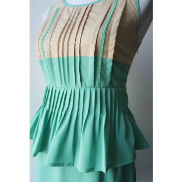 MODCLOTH RYU flattering & sexy mint peplum dress - Picture 5 of 6